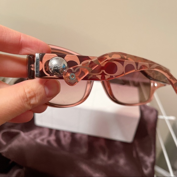 Coach Sunglasses 🕶 - Picture 2 of 4